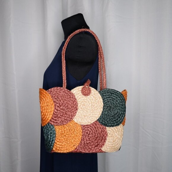 Vintage Handbags - Vintage Woven Straw Shoulder Bag